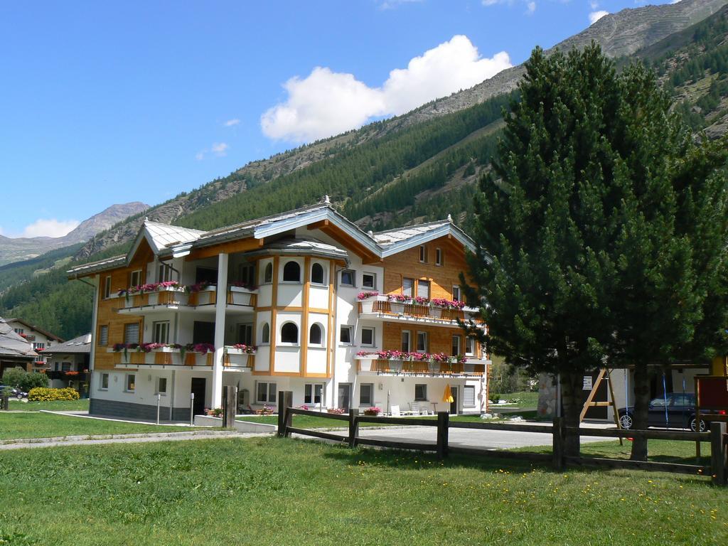 Apartamento Haus Alpenstern Saas-Grund Exterior foto