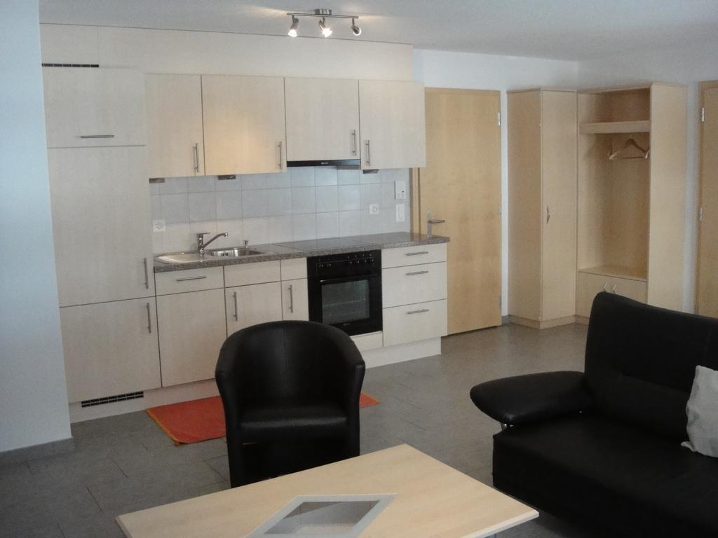 Apartamento Haus Alpenstern Saas-Grund Habitación foto