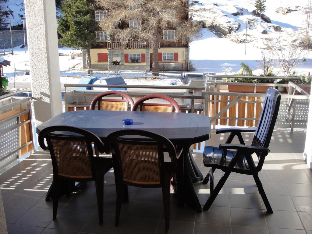 Apartamento Haus Alpenstern Saas-Grund Habitación foto