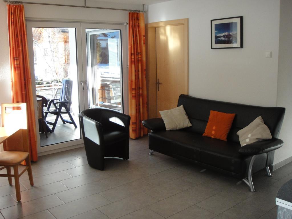 Apartamento Haus Alpenstern Saas-Grund Habitación foto