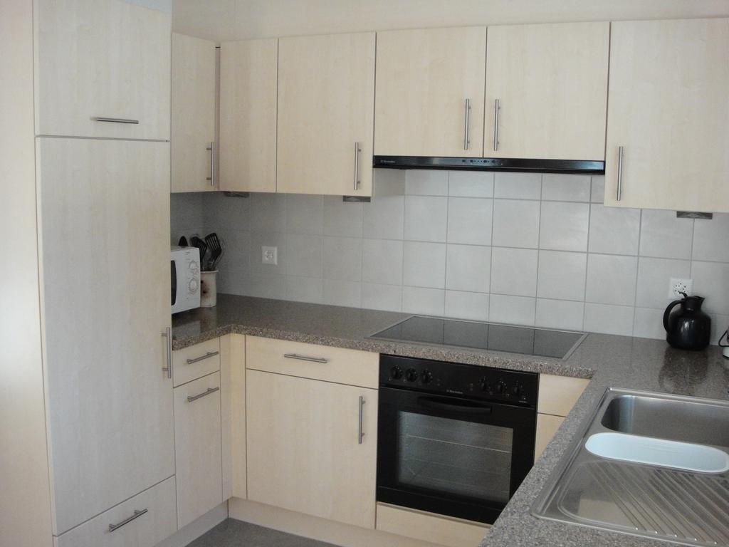 Apartamento Haus Alpenstern Saas-Grund Habitación foto
