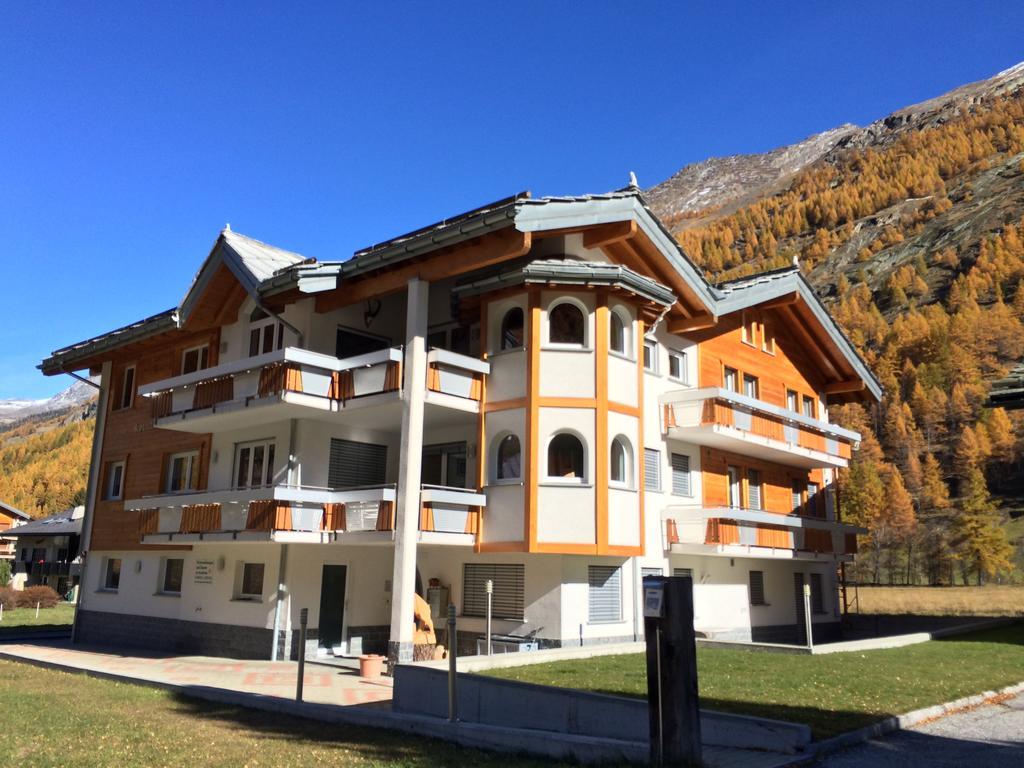 Apartamento Haus Alpenstern Saas-Grund Exterior foto